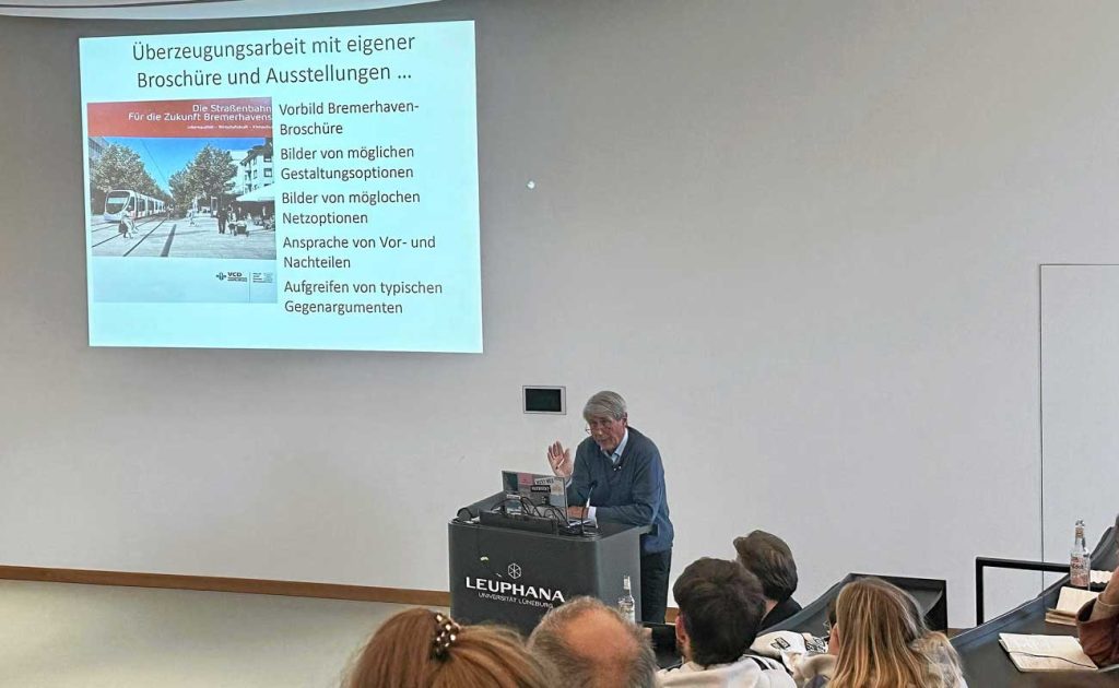 Professor Dr. Heiner Monheim in der Leuphana
